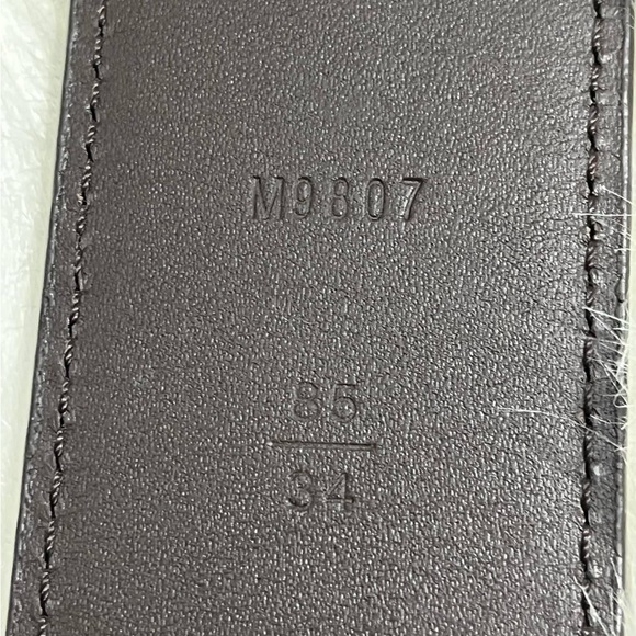 LV Matte Initial Belt in Damier Ebene
UNISEX belt ❤️❤️❤️ - Picture 3 of 11